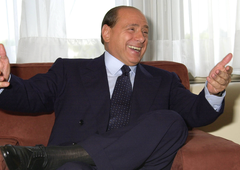 Italijani razdeljeni: je res primerno, da po razvpitem Silviu Berlusconiju poimenujejo ...