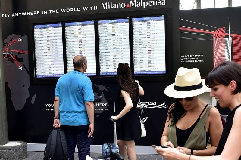 Novo ime milanskega letališča razdelilo Italijo, zgražanja ni konec (foto: Profimedia)