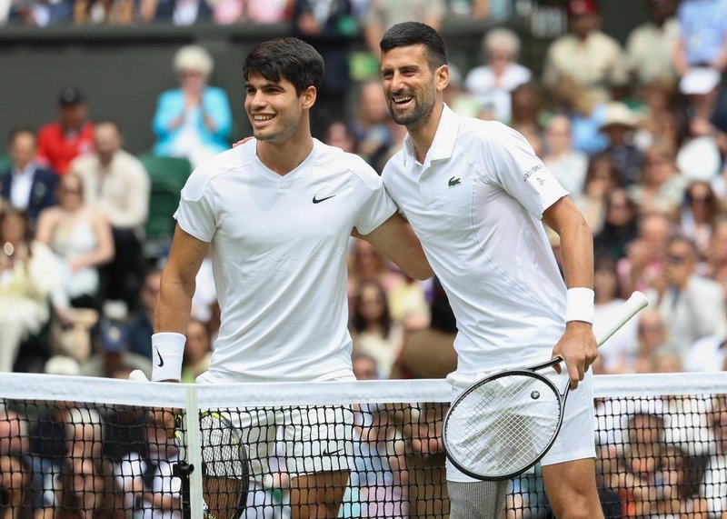 Carlos Alcaraz (Špa/3) - Novak Đoković (Srb/2) 6:2, 6:2, 7:6 (4).