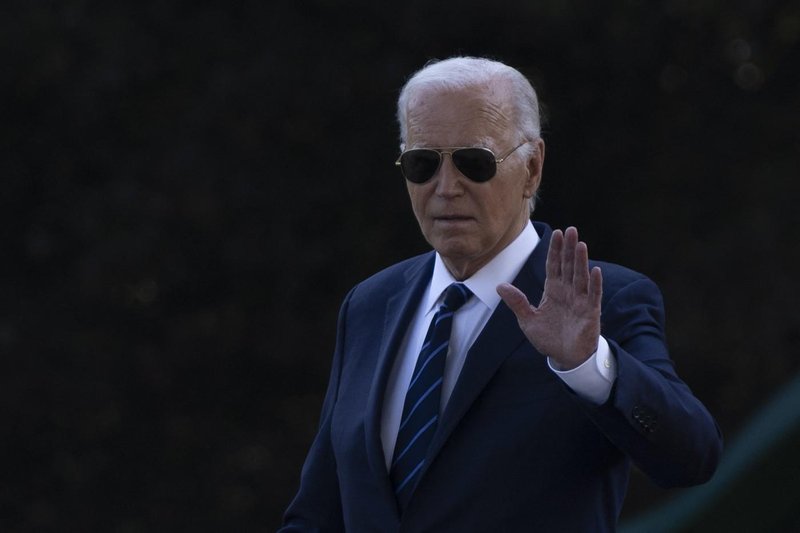 Joe Biden presenetil z zadnjo potezo: preventivno pomilostil Anthonyja Faucija in več političnih nasprotnikov Donalda Trumpa