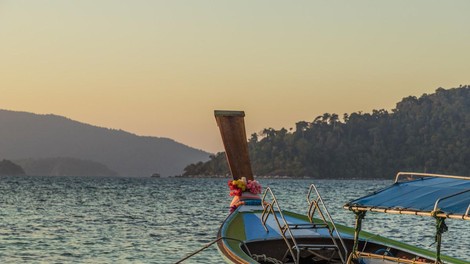 V luksuznem hotelu odkrili trupla šestih turistov (sumijo na zastrupitev s cianidom)