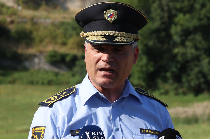 Širijo se govorice, da naj bi bil požar na Krasu podtaknjen: policija pojasnila, ali informacije držijo (foto: Borut Živulovič/Bobo)