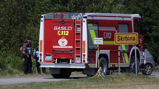 Požar v Gajih pri Celju pogašen: na delu gasilska straža in ohlajevanje pogorišča (foto: Bobo/Borut Živulović)