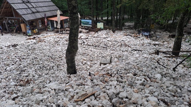 Stanje v Logarski dolini se po neurju izboljšuje, promet delno omogočen (foto: Facebook/Krajinski Park Logarska Dolina)