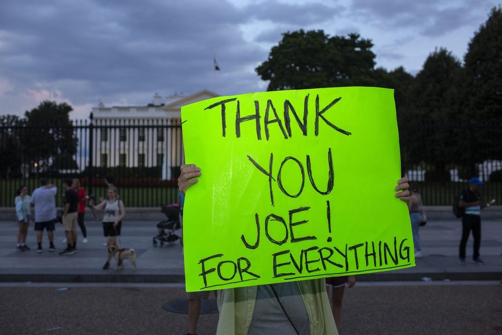 Joe Biden ob umiku iz predsedniške tekme naletel na zanimive odzive