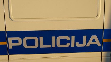 policija