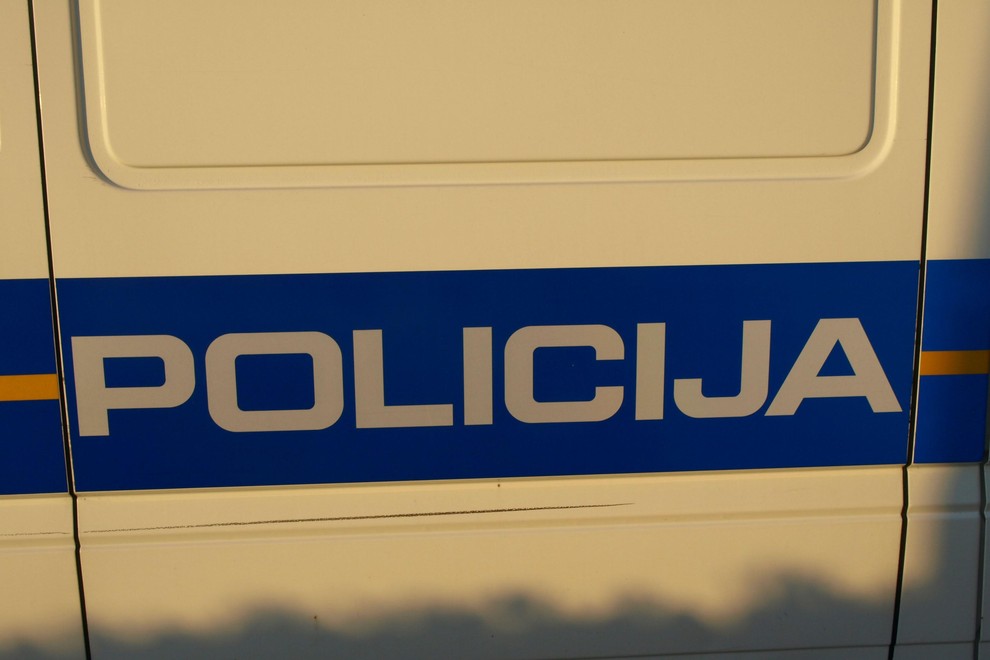 policija