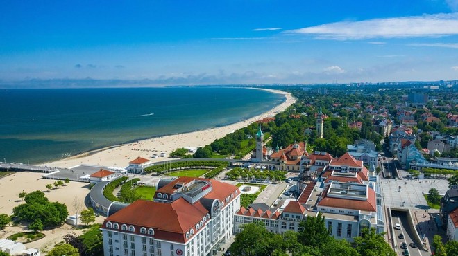 Peščene plaže poleti polne ljudi, nočitev v hotelu pa v povprečju stane 60 evrov (foto: Profimedia)