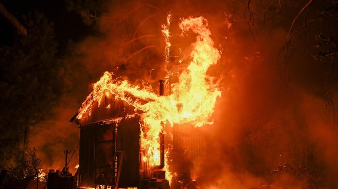 Apokaliptični prizori: izbruhnil ogromen požar, evakuirali več tisoč ljudi (FOTO in VIDEO) (foto: Profimedia)