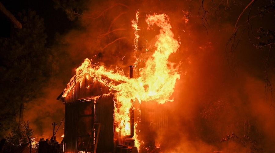 Apokaliptični prizori: izbruhnil ogromen požar, evakuirali več tisoč ljudi (FOTO in VIDEO) (foto: Profimedia)