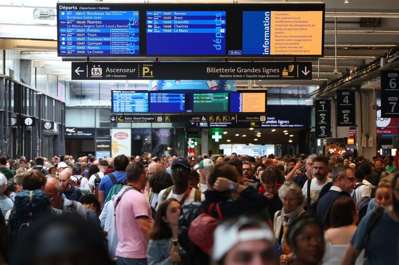 Po kolapsu železniškega prometa: vlaki še vedno vozijo v okrnjeni zmogljivosti (foto: Profimedia)