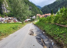 Ko poplave prinesejo obtožbe: Slovenski državni gozdovi odgovarjajo na očitke občanov Črne na Koroškem