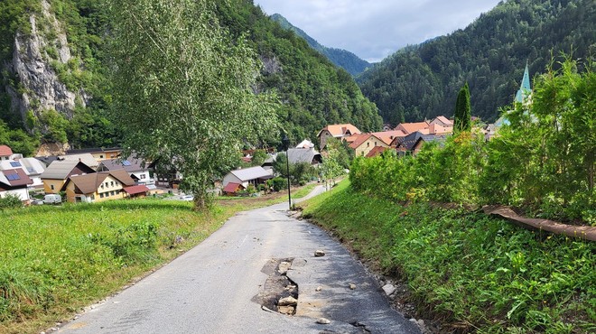 Ko poplave prinesejo obtožbe: Slovenski državni gozdovi odgovarjajo na očitke občanov Črne na Koroškem (foto: Facebook Moja Koroška/Urška Polanc)