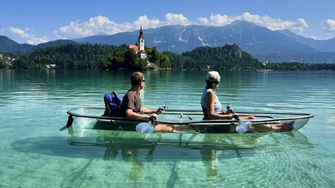 Na Bledu ponujajo pustolovščino, ki je zlepa ne boste pozabili (foto: Instagram/clearkayakbled)