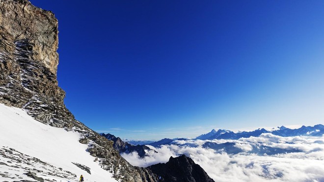 Previdnost ne bo odveč: Slovenijo pobelil prvi sneg, ki pa je s sabo prinesel tudi pretečo nevarnost (foto: Profimedia)