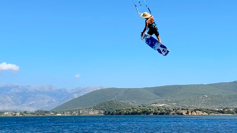 Znani Slovenec na dopustu v turističnem raju izvaja neverjetne vragolije (FOTO)