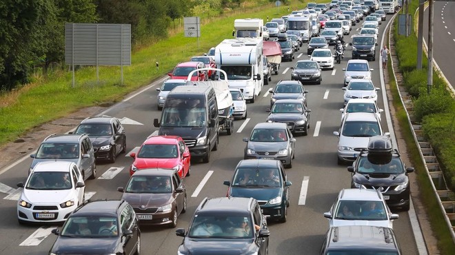 Zopet pričakujte gnečo na cesti: tako vam bodo pomagali (foto: Profimedia)