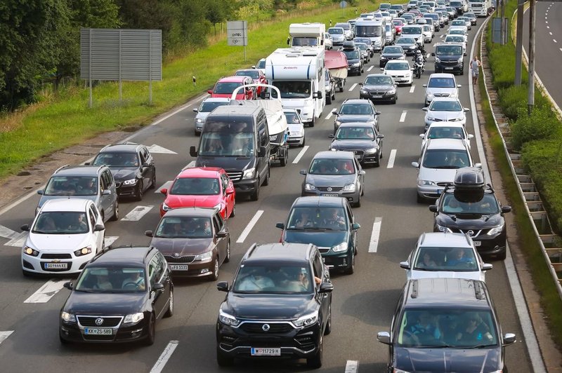 Zopet pričakujte gnečo na cesti: tako vam bodo pomagali (foto: Profimedia)