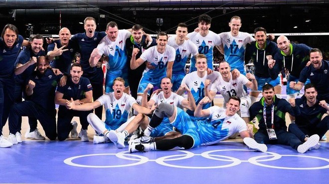 Odbojkarji po zgodovinskem nastopu na OI nazaj v Sloveniji (foto: Instagram/slo_volley)