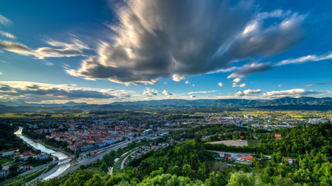 Celje denar sredstva obnova