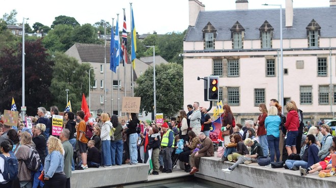 Ljudem je dovolj, odšli so na ulice: protestirajo proti ... (foto: Profimedia)