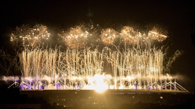 V Parizu so se končale olimpijske igre: ogenj je ugasnil, zastava pa je odpotovala v Los Angeles (foto: Profimedia)