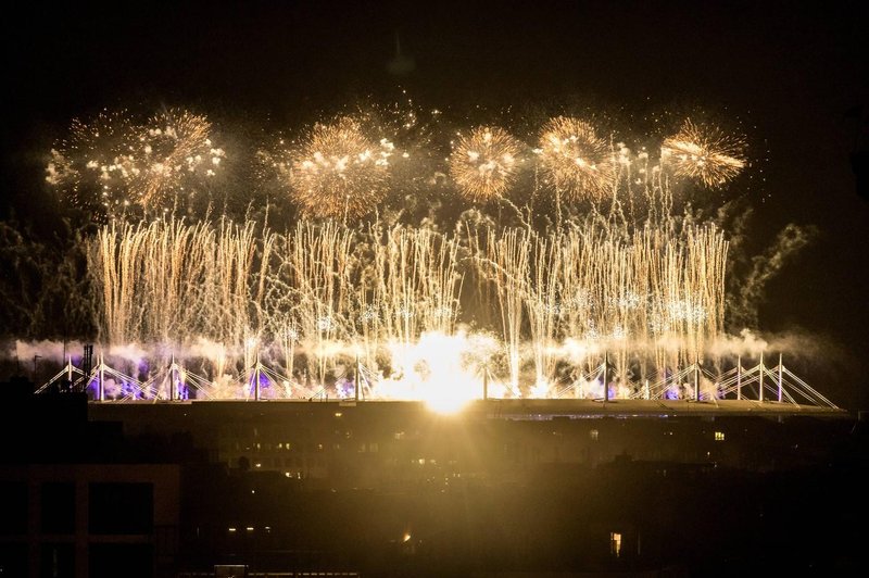 V Parizu so se končale olimpijske igre: ogenj je ugasnil, zastava pa je odpotovala v Los Angeles (foto: Profimedia)