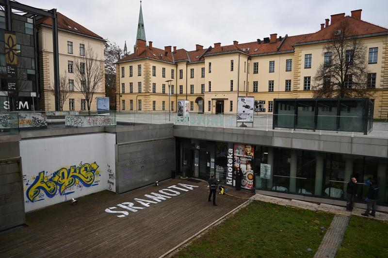 Kino na prostem: začenja se festival o poeziji v literaturi in filmskih podobah (foto: Bobo)