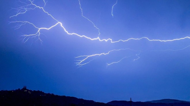 Kakšno vreme lahko pričakujemo v večernih urah? Pripravite se, saj prihaja ... (foto: Profimedia)