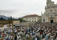 Po Sloveniji bodo potekale številne maše in romanja