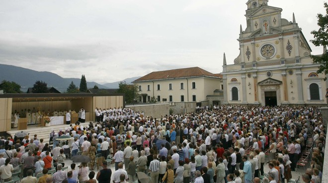 Po Sloveniji bodo potekale številne maše in romanja (foto: Profimedia)