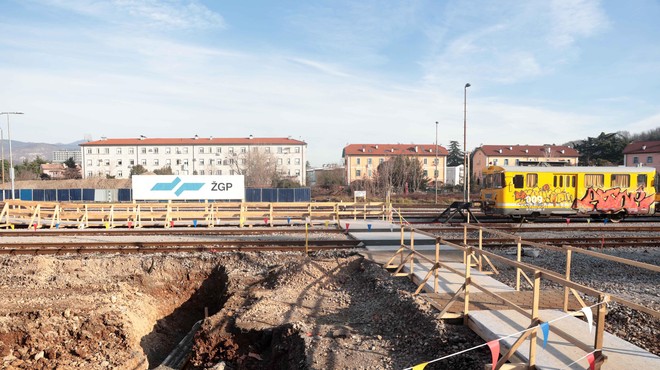 Neverjetna najdba: v Novi Gorici našli bombo (znanih več podrobnosti) (foto: Borut Živulović/Bobo)