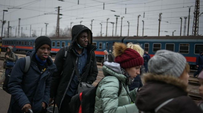 Madžarska grozi s pošiljanjem migrantov v Bruselj: "Če želi migrante, naj jih ima" (foto: Profimedia)