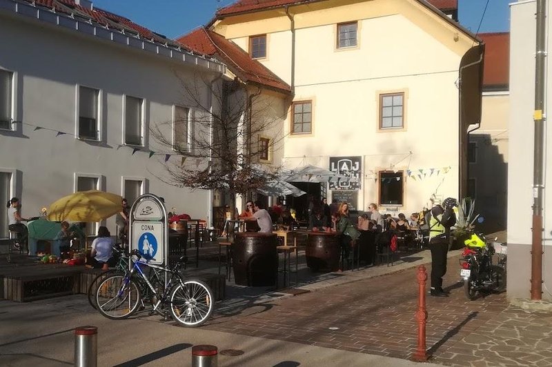 Ljubljančani na robu obupa: "Za stanovalce je postalo neznosno" (foto: Facebook/Pivnica Lajbah)