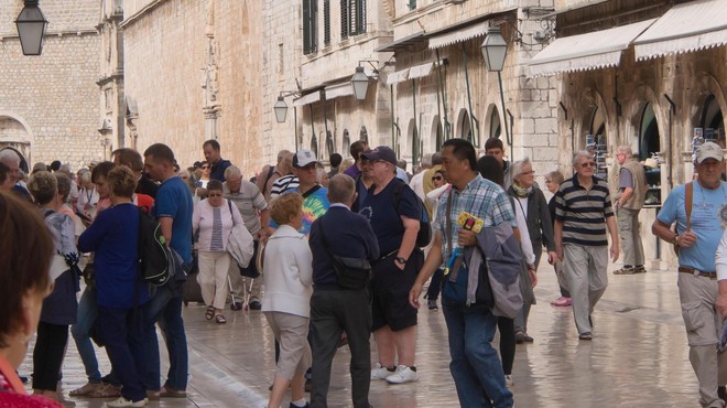 Brezobzirnost turistov ne pozna meja: "Ko grejo mimo moje hiše, se odločijo, da si bodo z zajtrkom postregli kar ..." (foto: Profimedia)