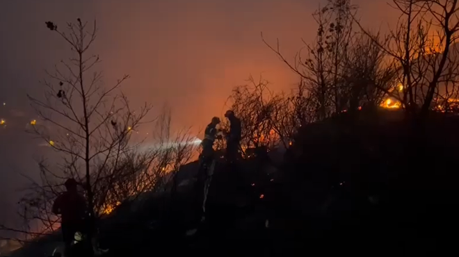 VIDEO: Velik požar v Dalmaciji: z ognjenimi zublji se je spopadlo na stotine gasilcev (trije so bili poškodovani) (foto: Facebook/Na raskrižju tisućljeća)