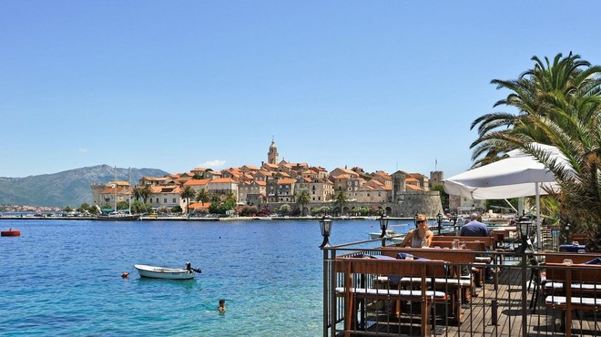 Nočna mora na praznovanju na Korčuli: 71-letnik napadel in skoraj utopil otroka (razlog šokira!) (foto: Profimedia)