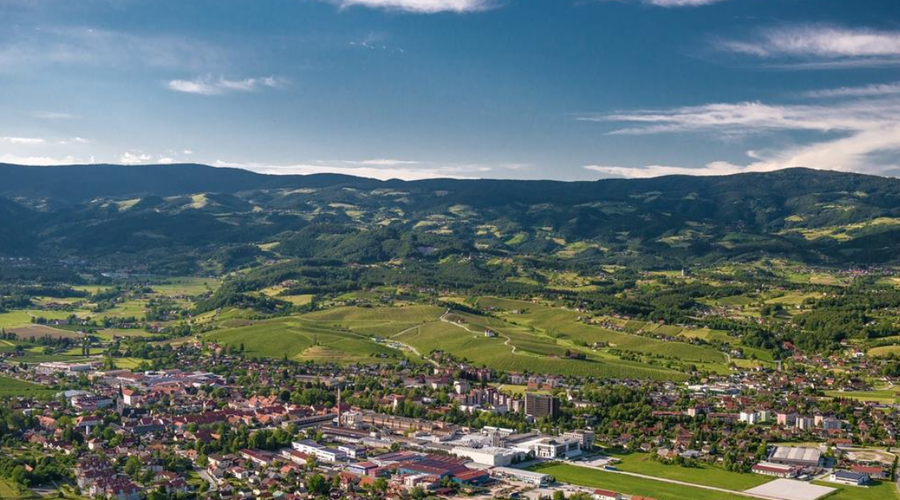 Tegobe slovenskih občin: slabe avtobusne povezave, preobremenjene ceste, manjkajoči avtobusi, a železnice vseeno ne bo (foto: Občina Slovenske Konjice)