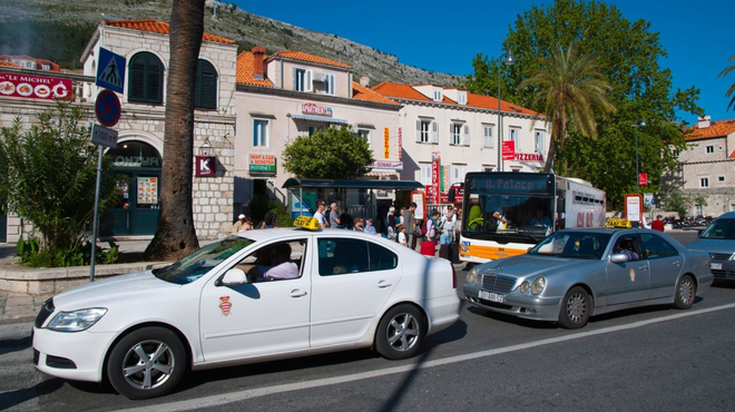 V turističnem biseru na Jadranu jim je zaradi prometnega kaosa prekipelo: sprejeli so drastične ukrepe (foto: Profimedia)