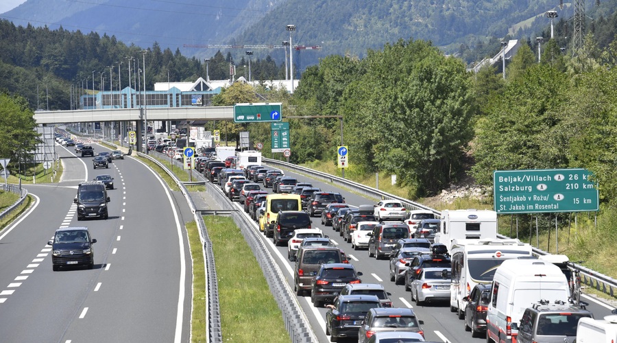 Promet je obstal: turistična sezona se izteka, tu se boste res načakali (foto: Žiga Živulovič jr./Bobo)