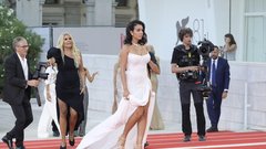 Georgina Rodriguez rdeča preproga Cristiano Ronaldo beneški filmski festival