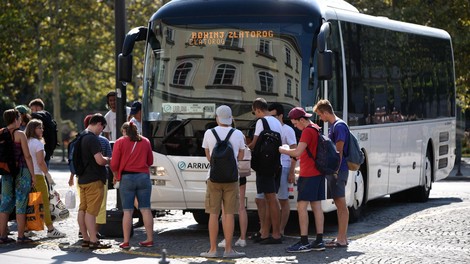 dijaki šolarji javni prevoz avtobusi avtobus