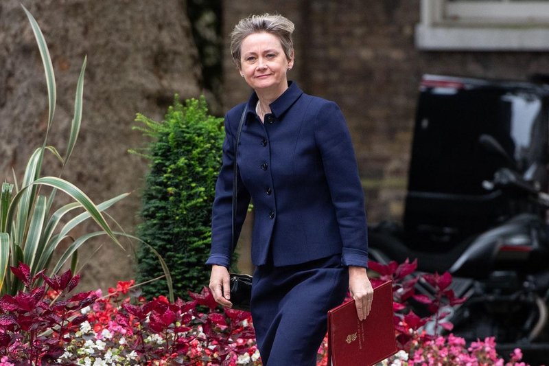 Britanska notranja ministrica Yvette Cooper.