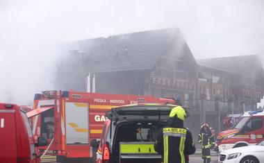 V Smledniku požar zajel znano restavracijo (FOTO)