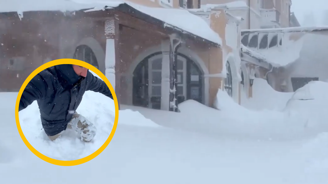 Neverjetni prizori: sneg do pasu, ljudje se komaj prebijajo skozi zamete, najhujše pa šele prihaja (VIDEO) (foto: Omrežje X/posnetek zaslona)