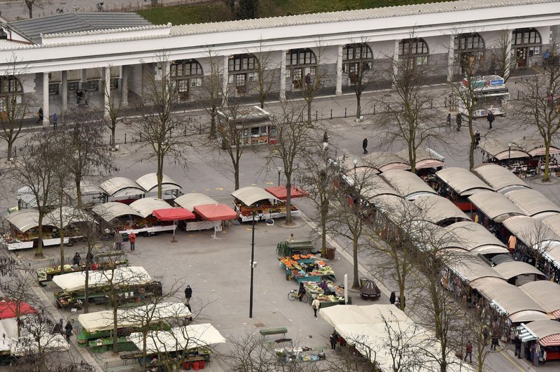 Famozni projekt parkirne hiše pod tržnico še vedno stoji, a Janković zanj že odštel več kot tri milijone evrov (foto: Žiga Živulovič jr./Bobo)