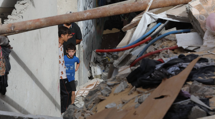 Izrael iz zraka napadel begunsko taborišče: med ubitimi tudi ženske in otroci (foto: Profimedia)