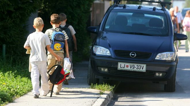 Zaskrbljujoče razkritje policije: divjanje v okolici šol, trije vozniki pa so pod vplivom alkohola celo ... (foto: Žiga Živulović jr./BOBO)