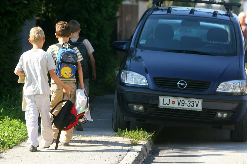 Zaskrbljujoče razkritje policije: divjanje v okolici šol, trije vozniki pa so pod vplivom alkohola celo ... (foto: Žiga Živulović jr./BOBO)