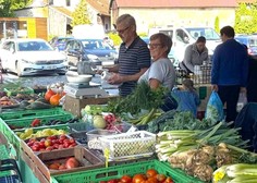 Tržnica Šiška je spet oživela: prihajajo dolgoletne stranke, pa tudi vse več mladih družin (FOTO)